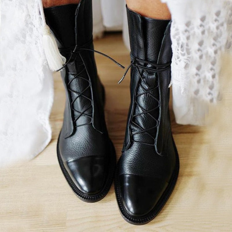 New-SHENGY-Patent-Leather-British-Style-Flat-Boots-Black-Pointed-Toe-Boots-Handsome-Motorcycle-Boots-Women_d4057a27-22b2-494d-a600-276468e4328f.jpg