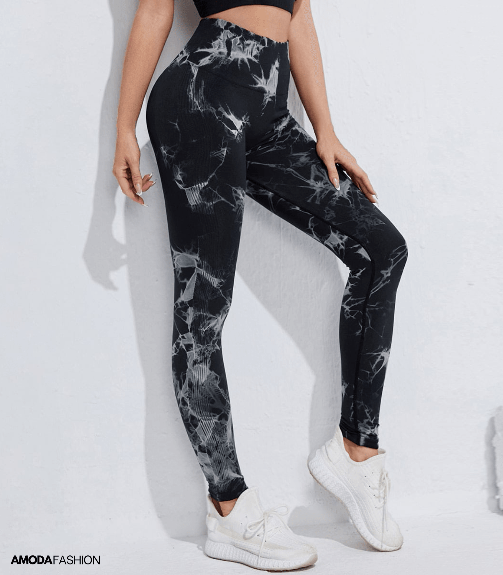 design-bedruckte-yoga-leggings-amodafashion-de-1_b8d2f04f-df2f-4c5e-8e65-9ff3e46a6d64.png